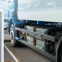 Zdjęcie - Alternatywne źródła energii – jaką drogą podąży transport drogowy?